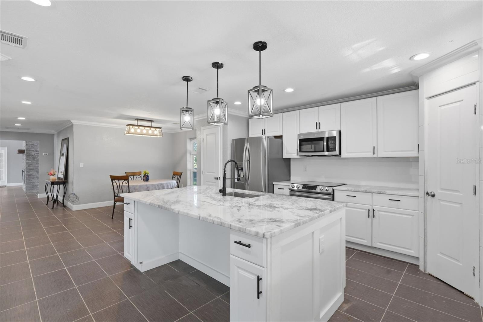ALLANDALE - Residential