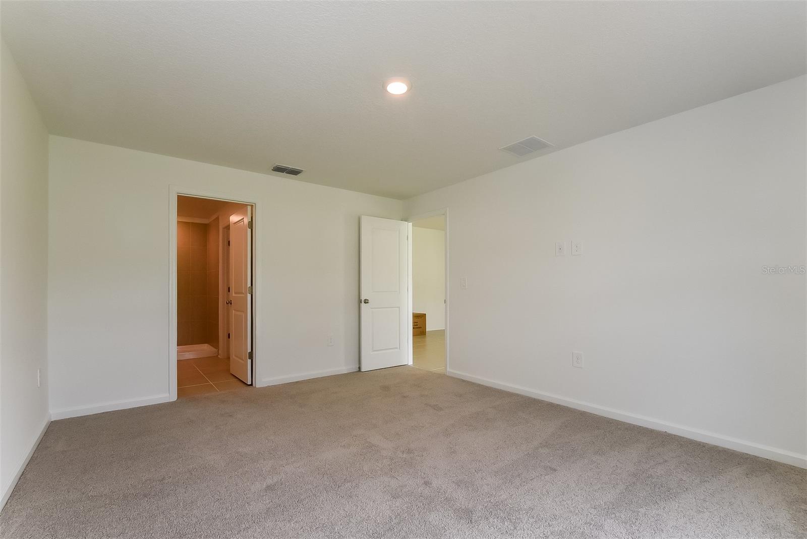 OAK HAMMOCK RESERVE - Residential Lease