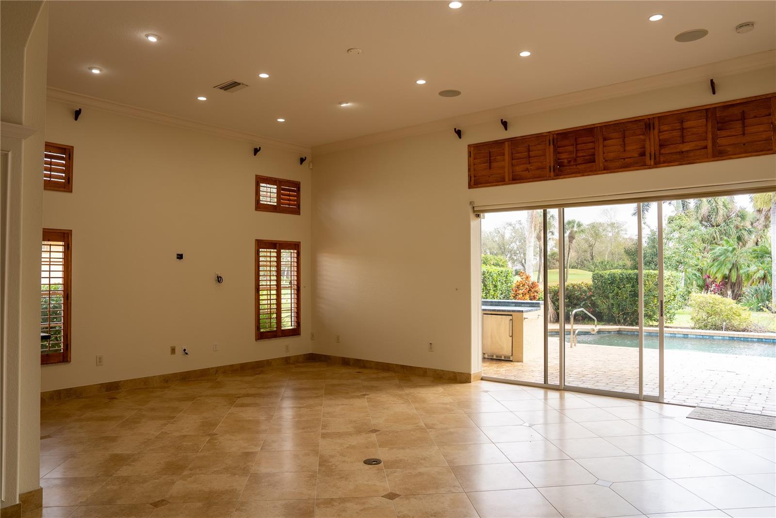BERMUDA CLUB EAST AT PLANTATION - Residential