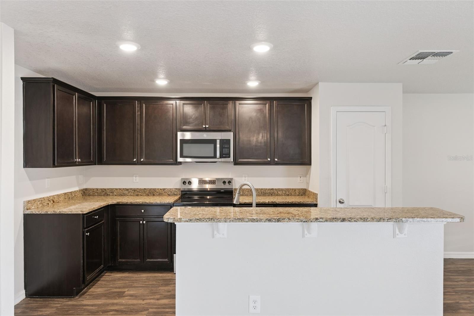 MASCOTTE LAKE JACKSON RIDGE PH 01 - Residential