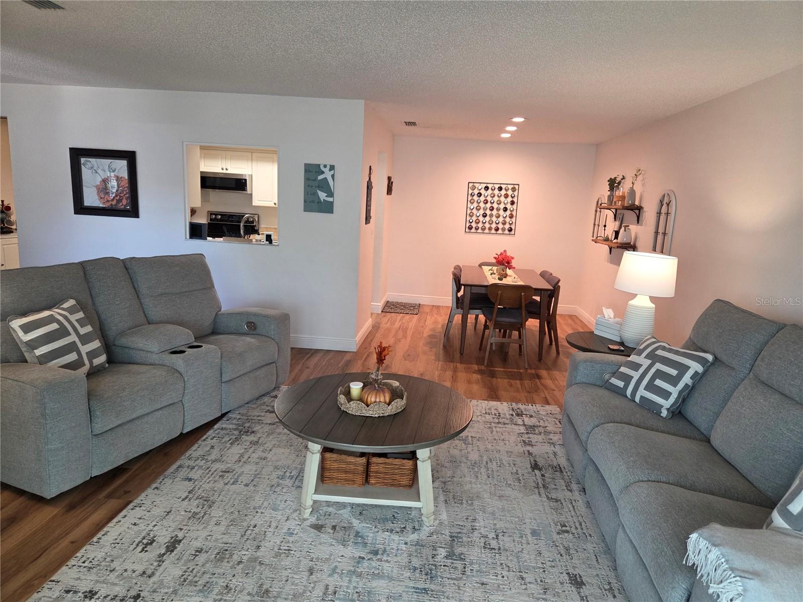 SCOTSDALE CLUSTER CONDO - Residential