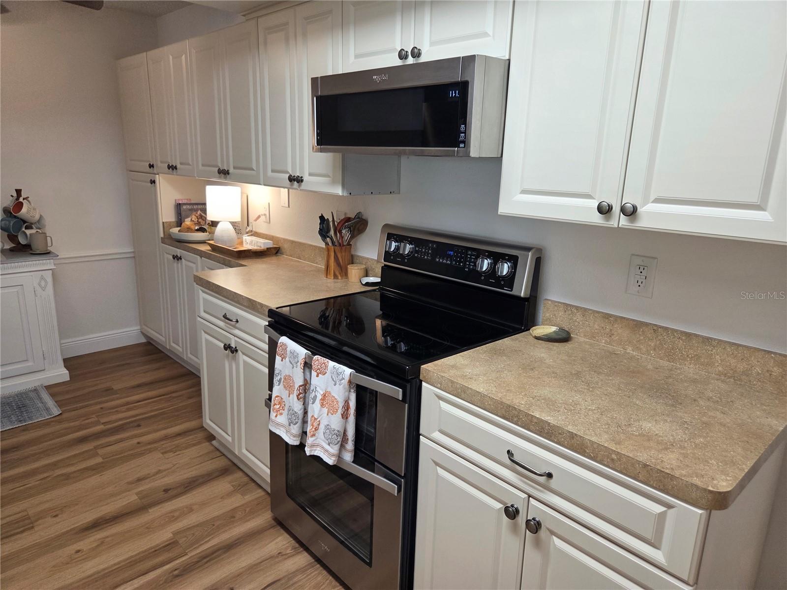 SCOTSDALE CLUSTER CONDO - Residential