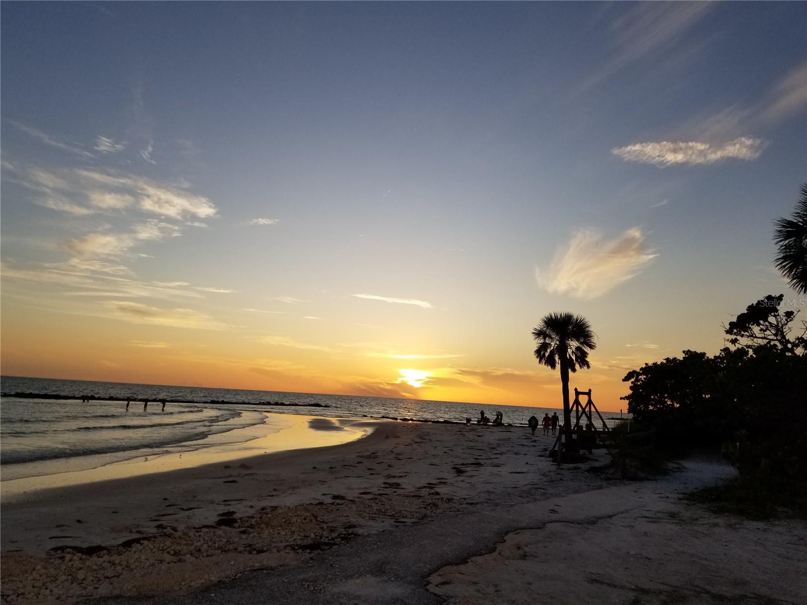 SCOTSDALE CLUSTER CONDO - Residential