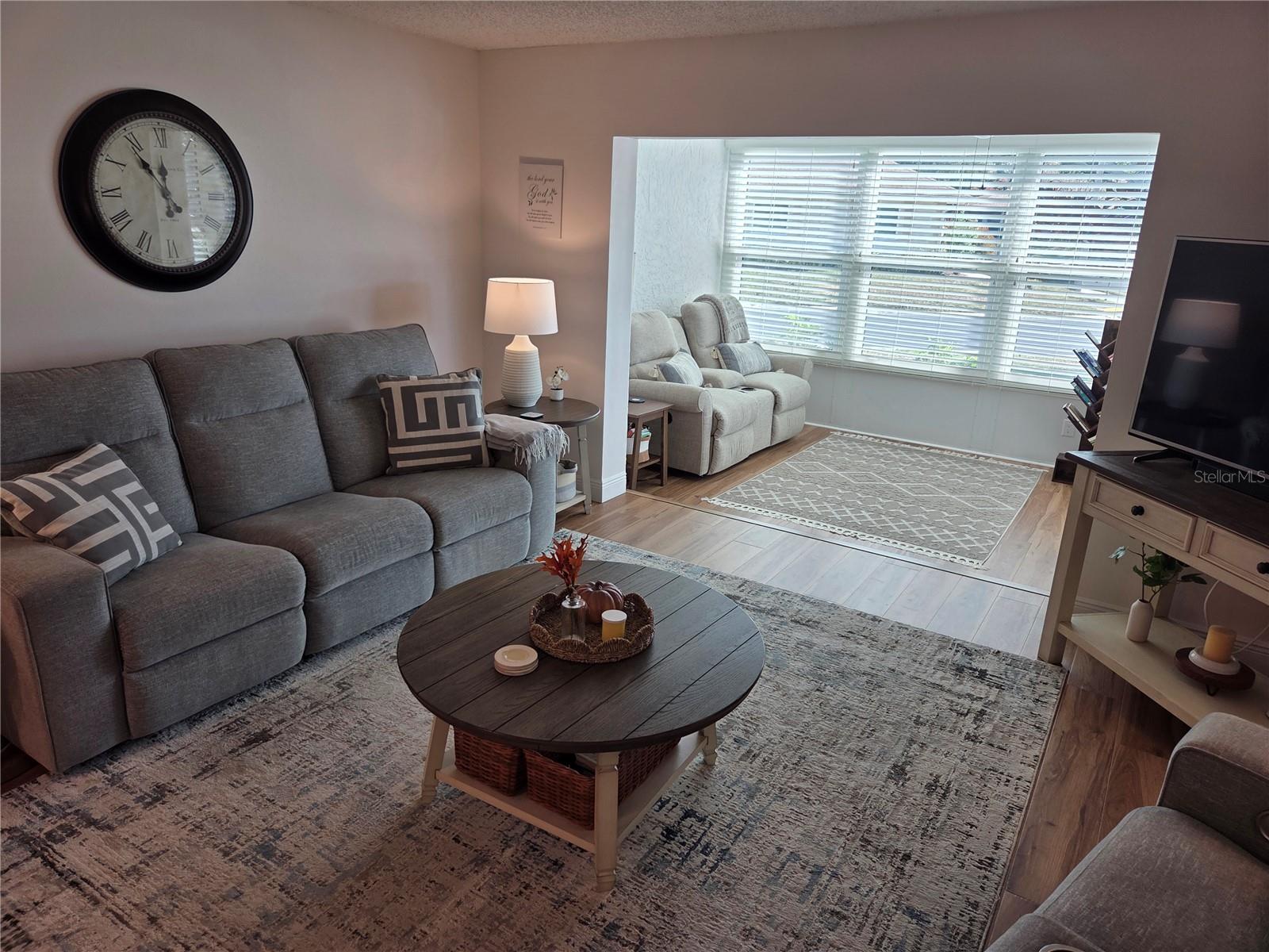 SCOTSDALE CLUSTER CONDO - Residential