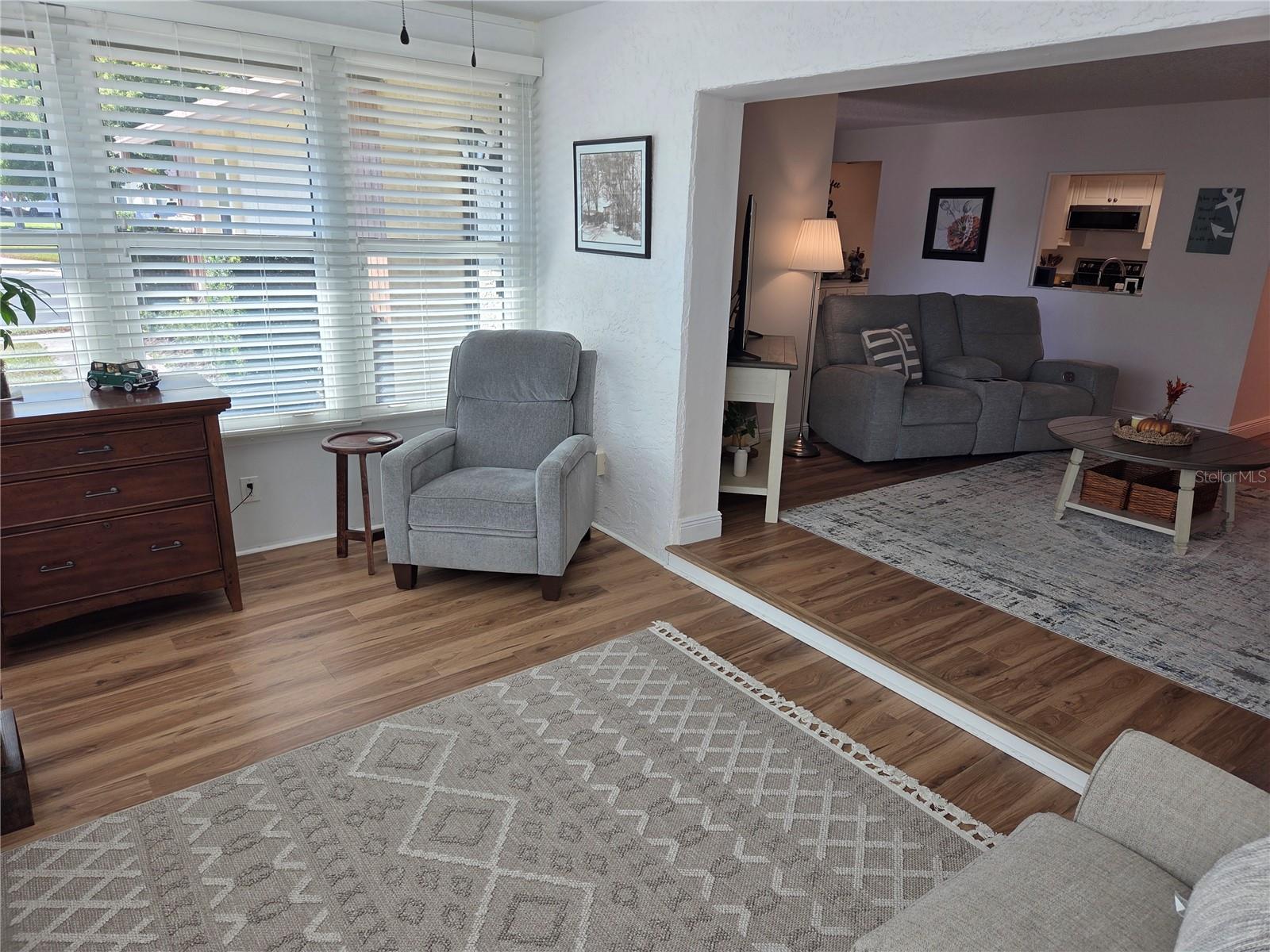 SCOTSDALE CLUSTER CONDO - Residential