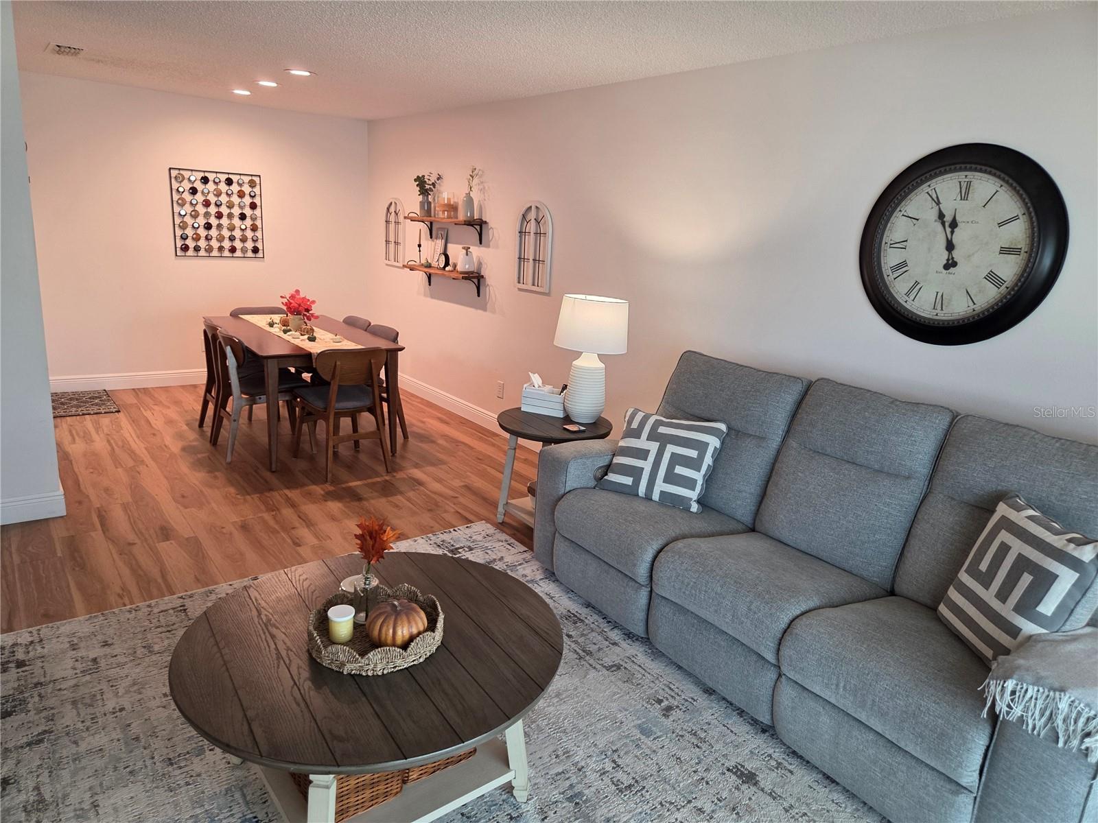 SCOTSDALE CLUSTER CONDO - Residential