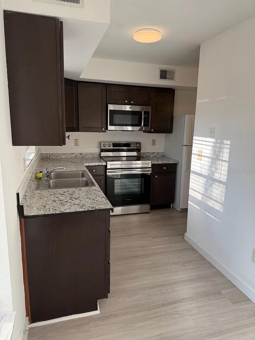 VILLAGE XVIII UNIT I OF CARROL - Residential Lease