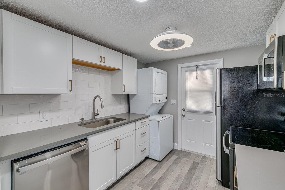 PALM BREEZE ESTATES SUB - Residential Income