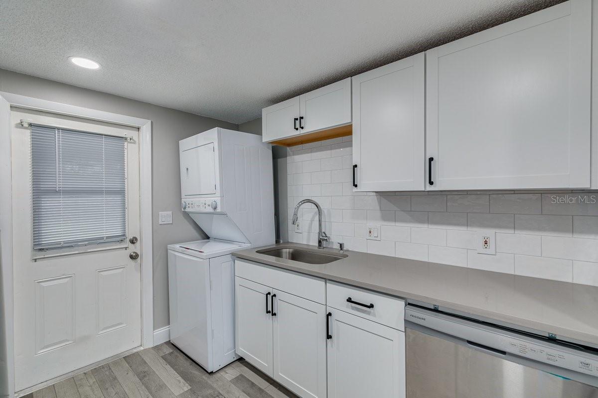 PALM BREEZE ESTATES SUB - Residential Income