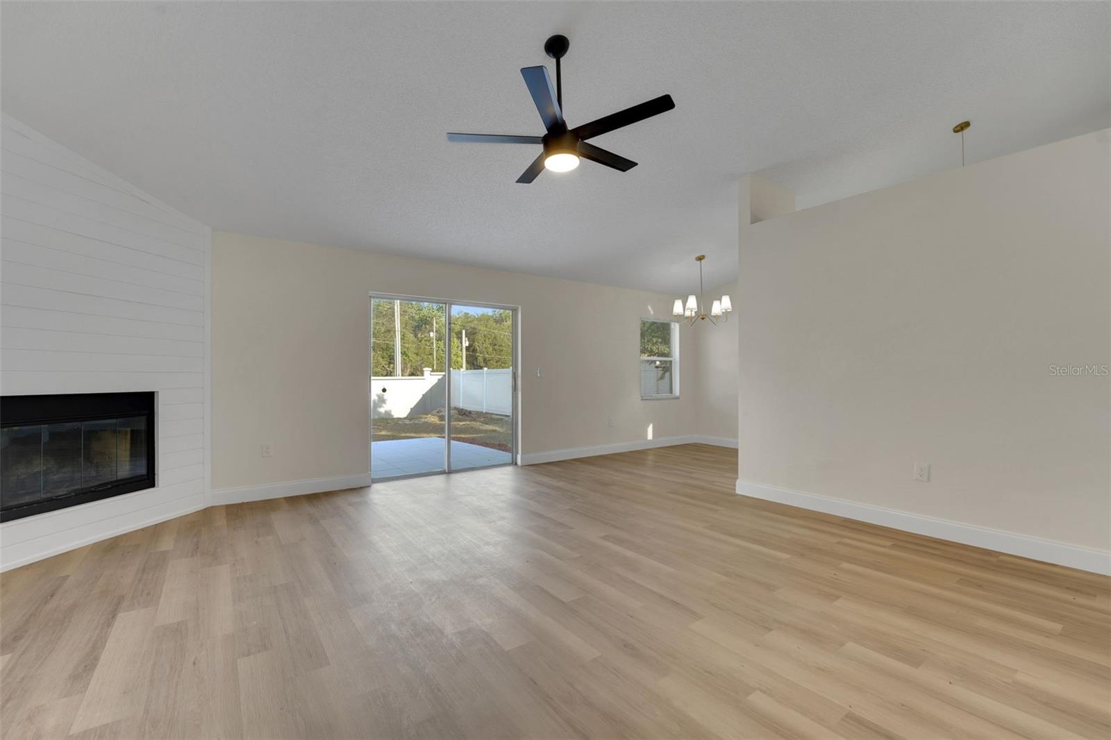 3311 QUEENS COVE LOOP