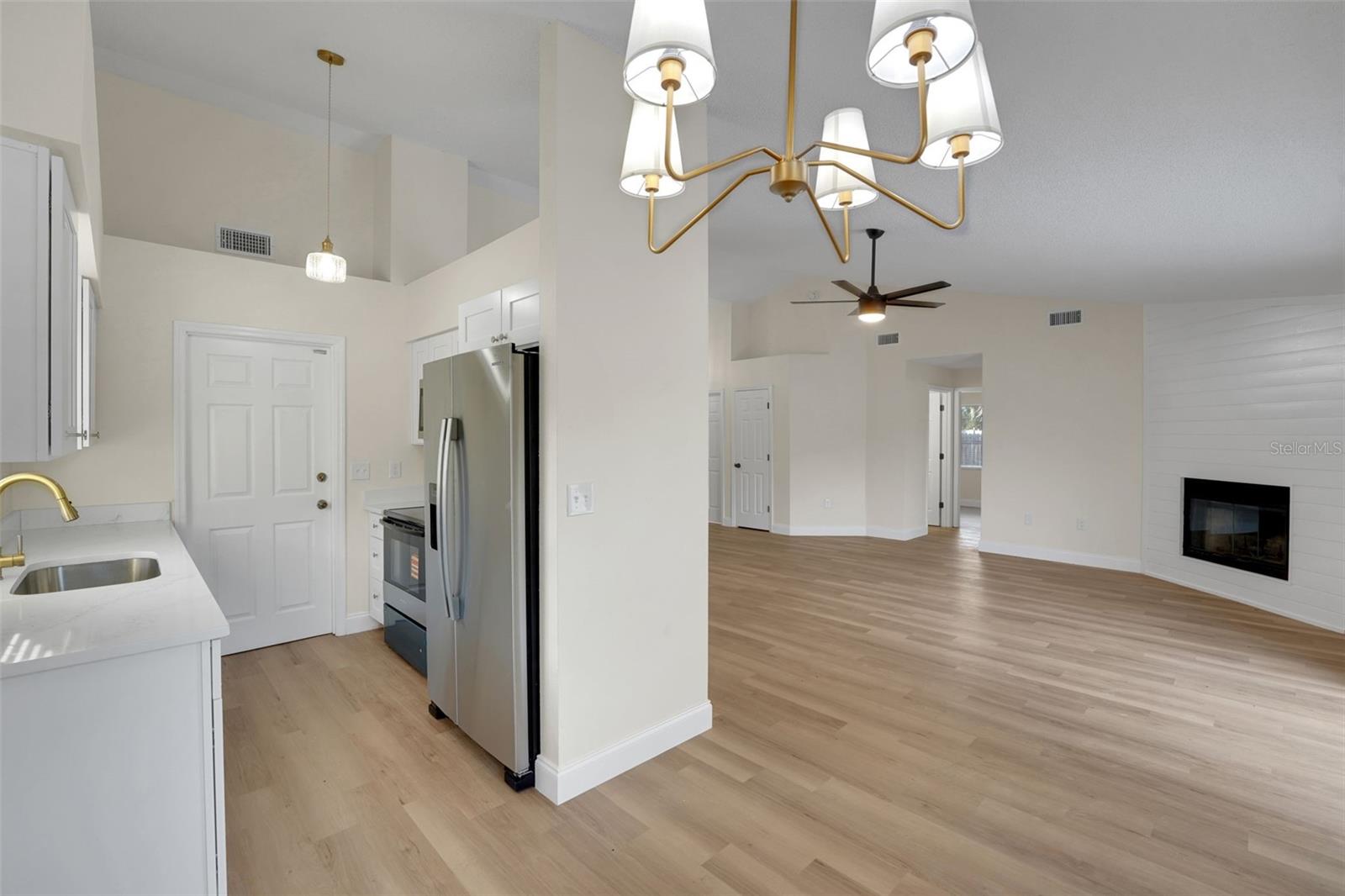 QUEENS COVE PH 02 - Residential
