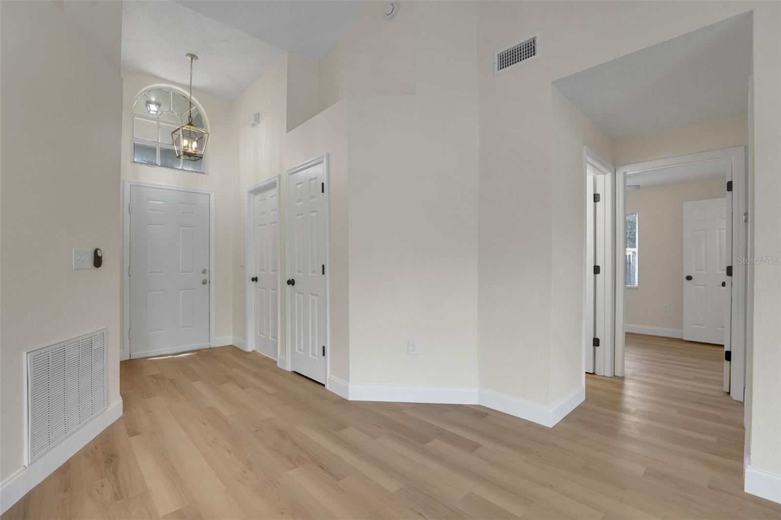 QUEENS COVE PH 02 - Residential