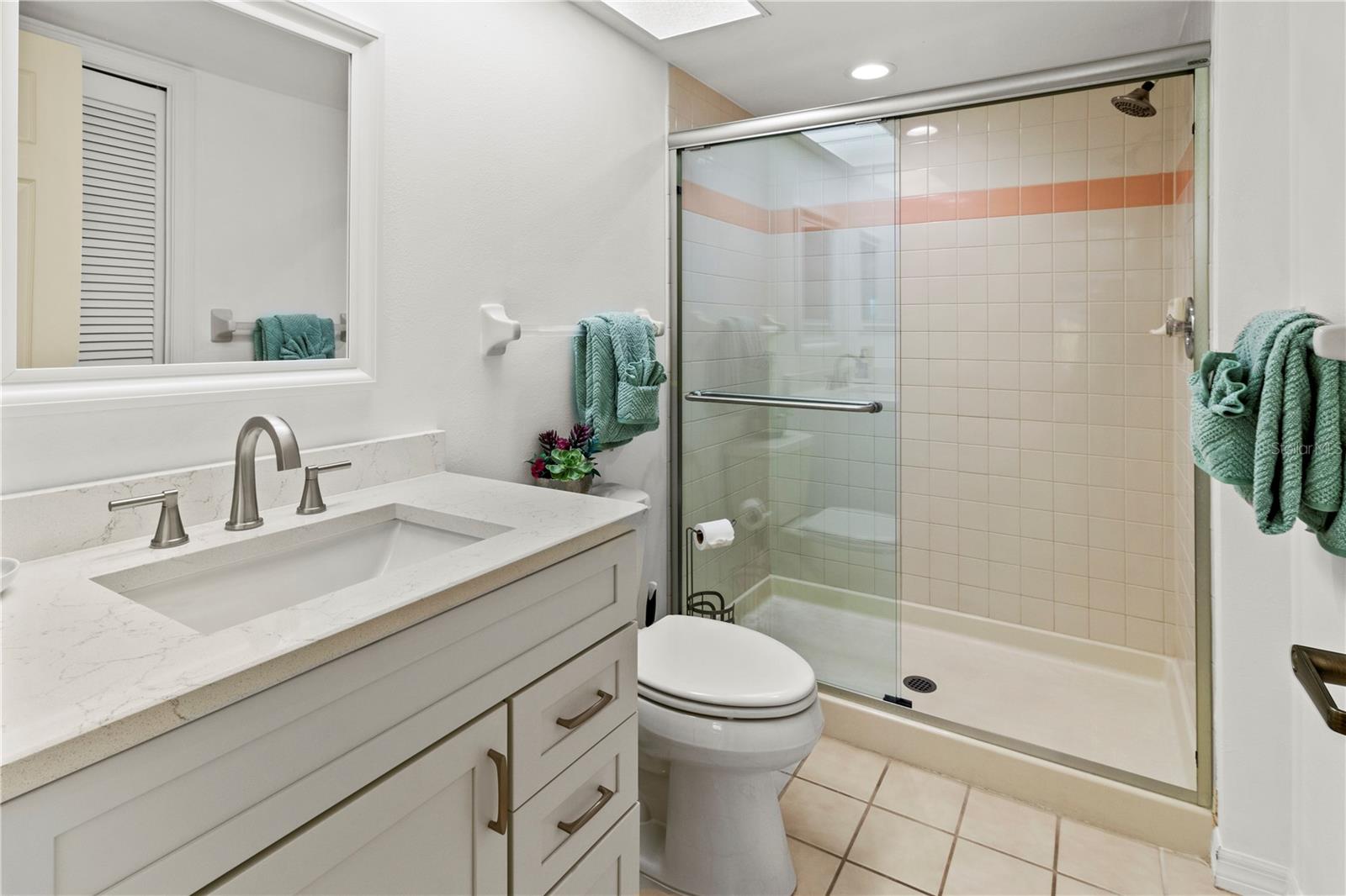 SHEFFIELD GREENE - Residential Lease