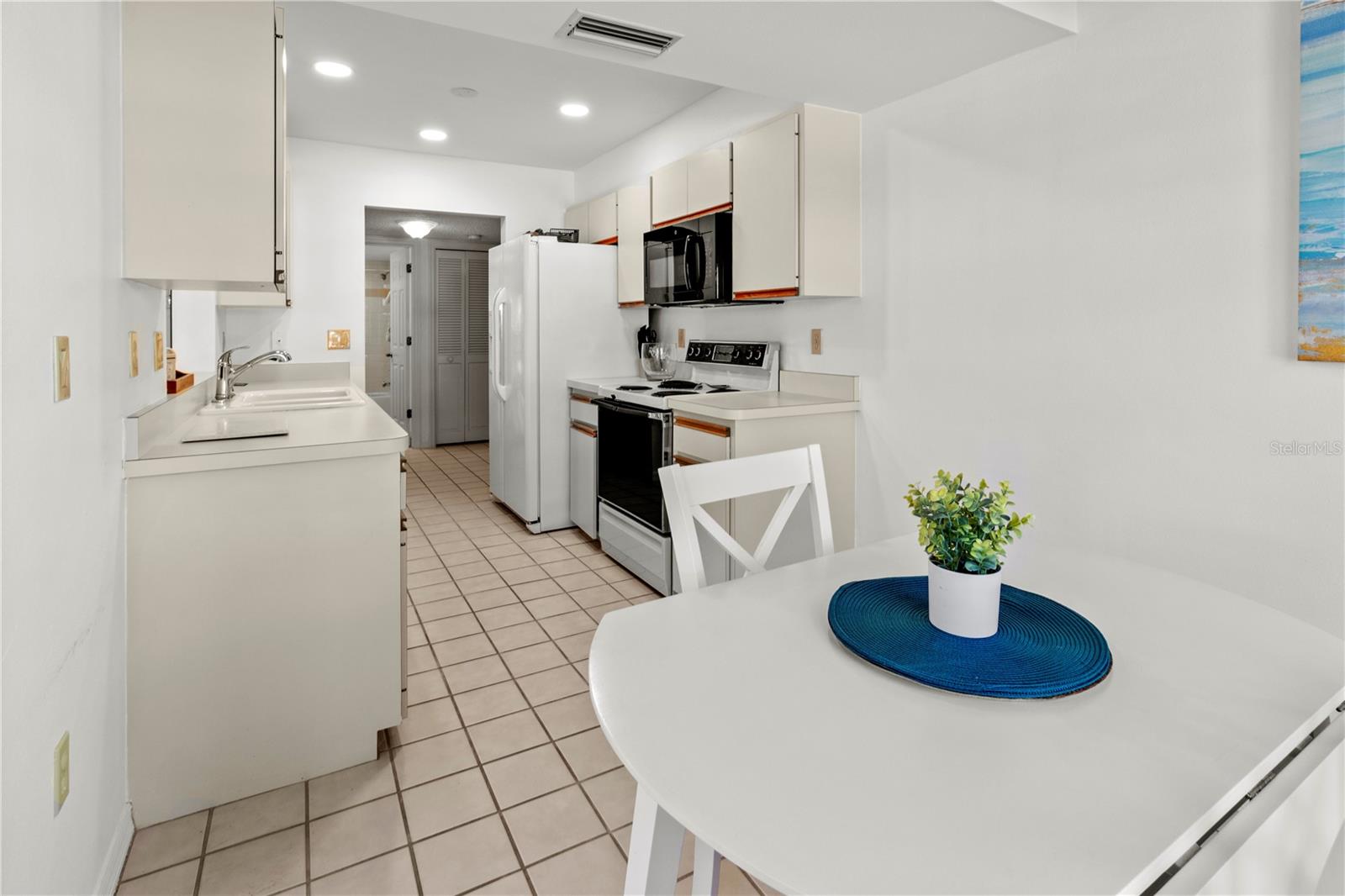 SHEFFIELD GREENE - Residential Lease