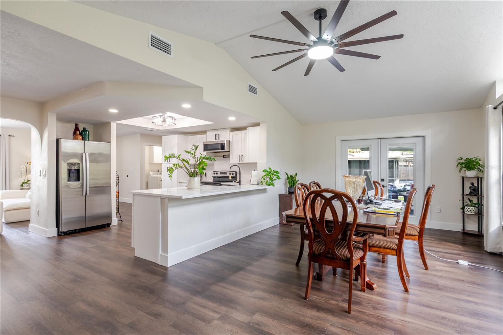 FLOR A MAR - Residential