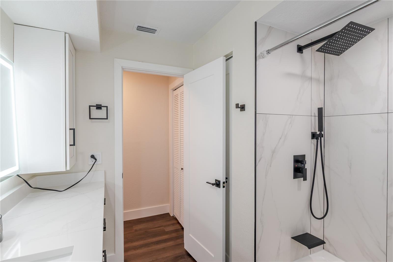 FLOR A MAR - Residential