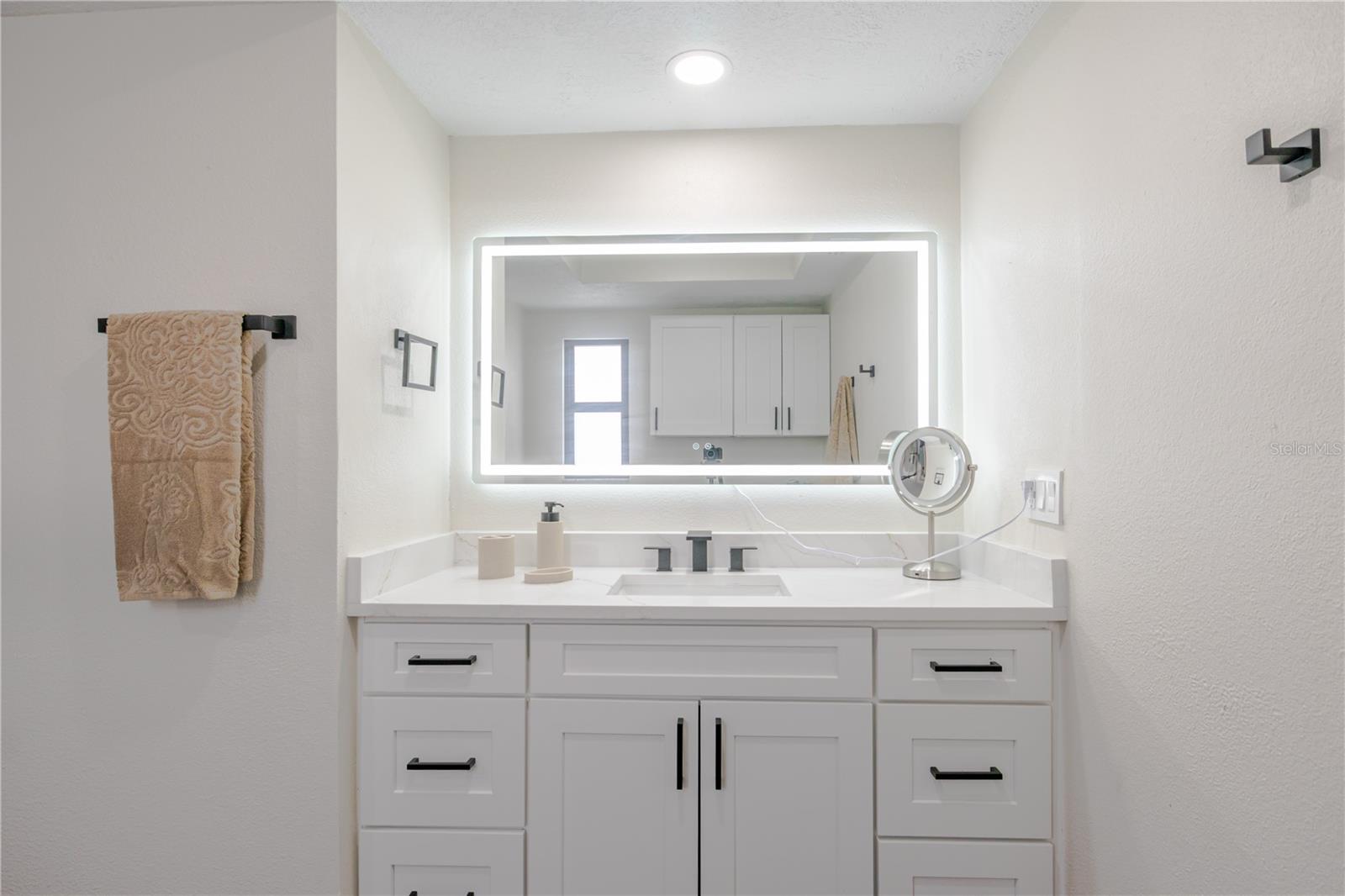 FLOR A MAR - Residential