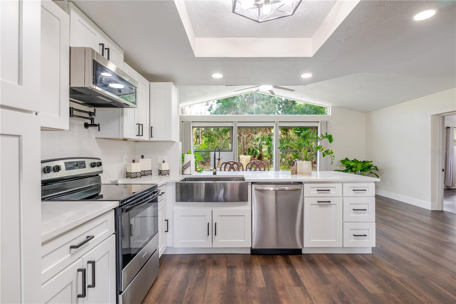 FLOR A MAR - Residential