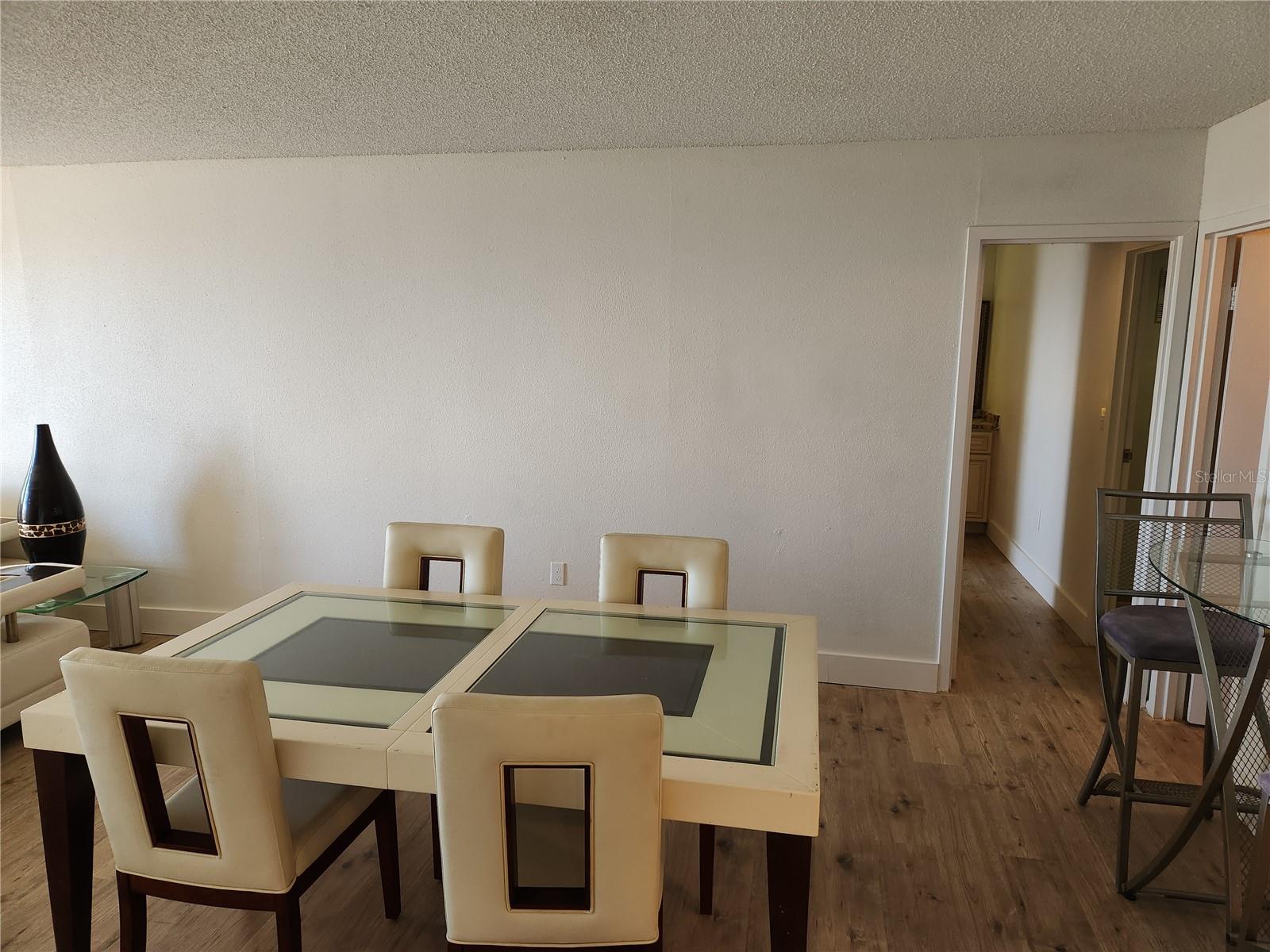 BAYSHORE BATH & TENNIS CLUB CONDO - Residential Lease