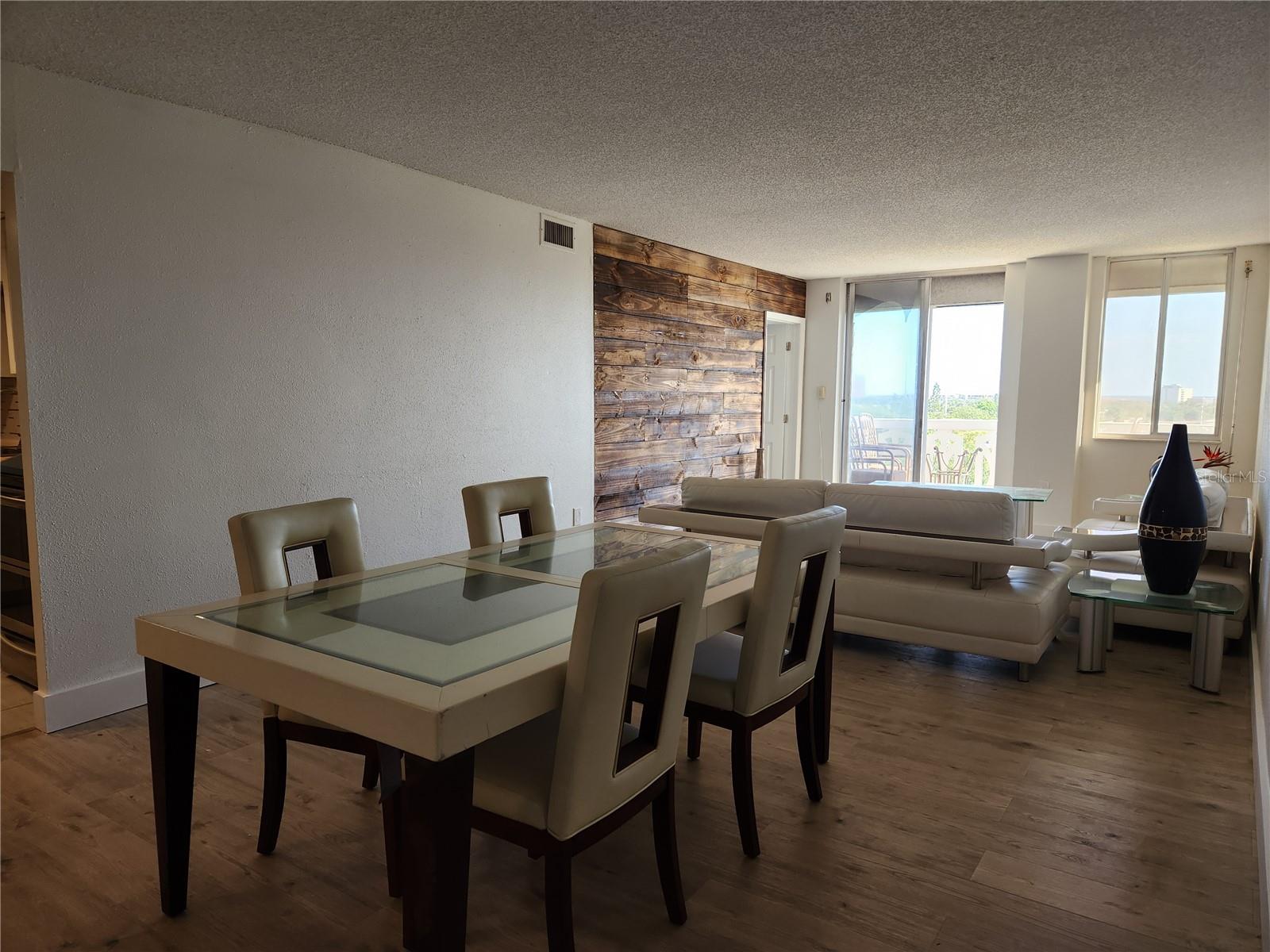 BAYSHORE BATH & TENNIS CLUB CONDO - Residential Lease