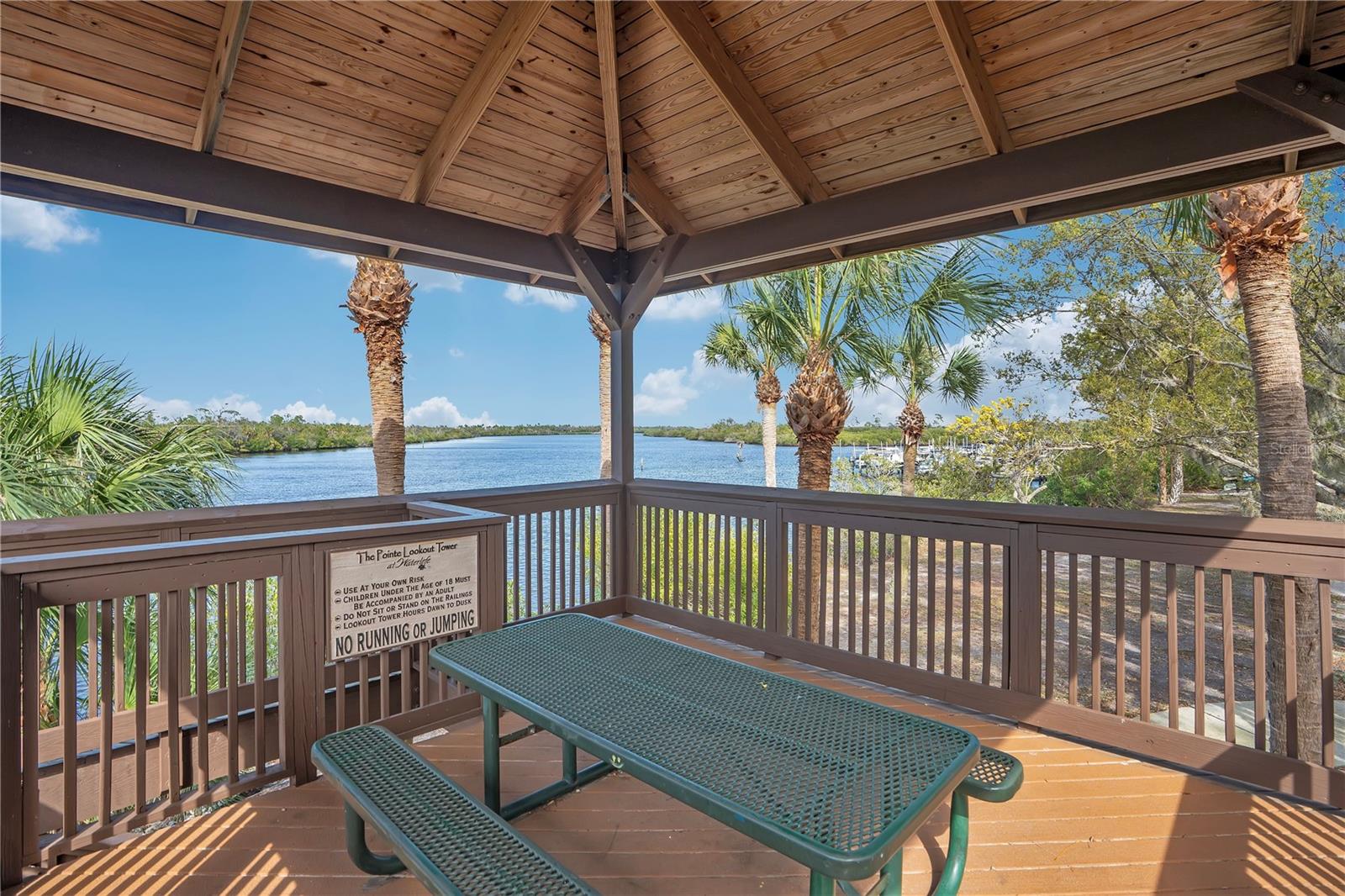 WATERLEFE GOLF AND RIVER CLUB THE WATCH - Residential