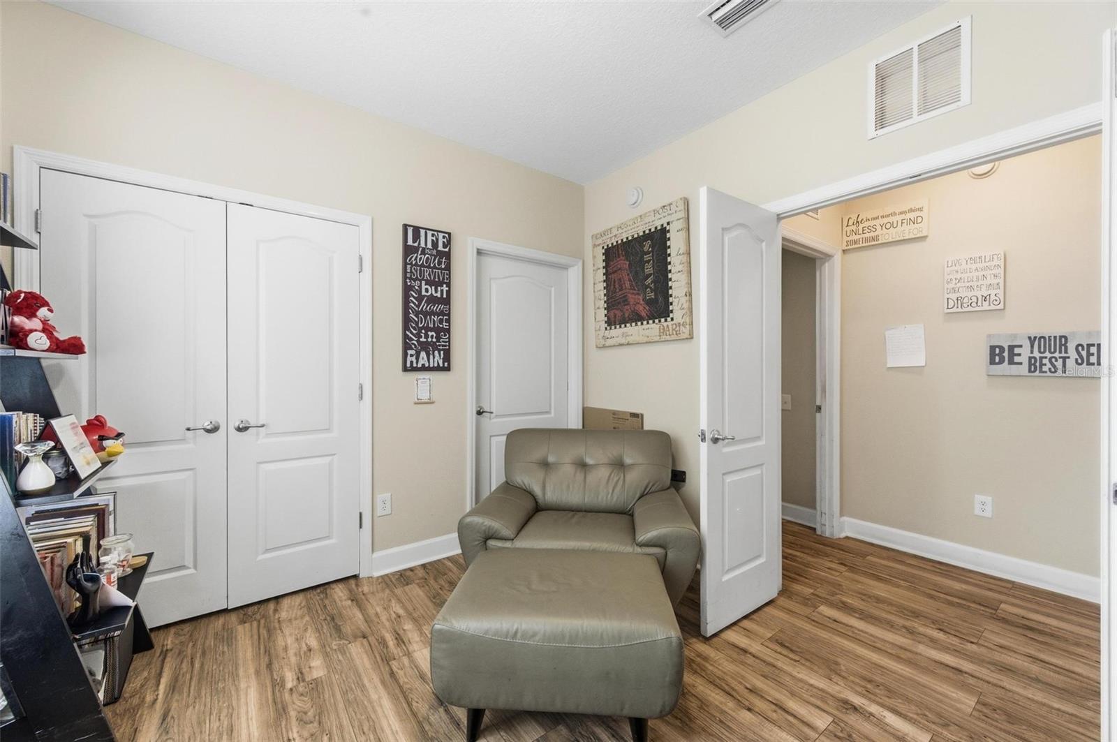 DEERWOOD PLACE IV CONDO - Residential