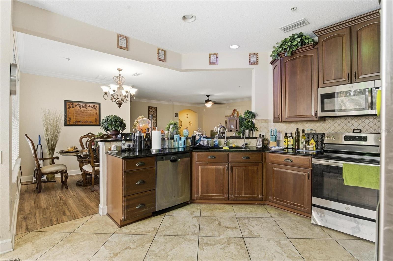 DEERWOOD PLACE IV CONDO - Residential