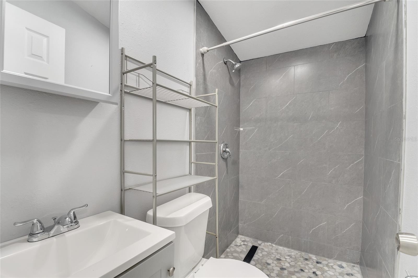 GOLDIE MANOR - Residential Lease