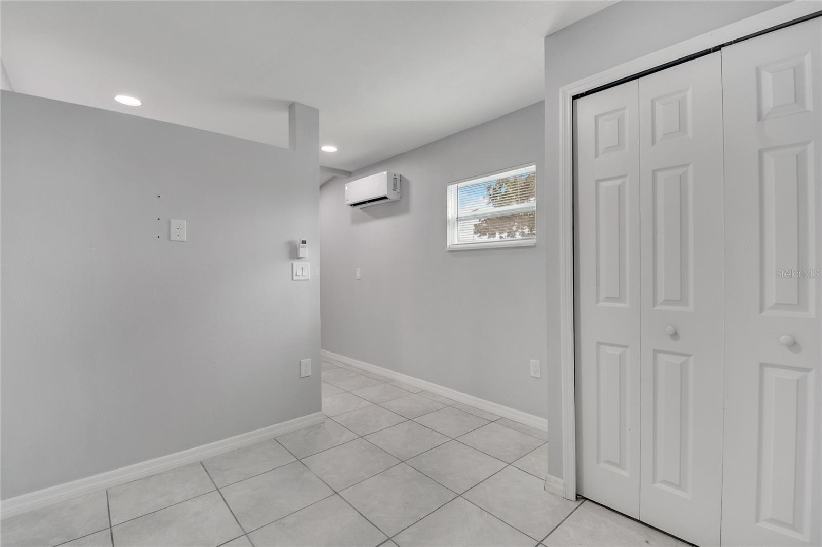 GOLDIE MANOR - Residential Lease