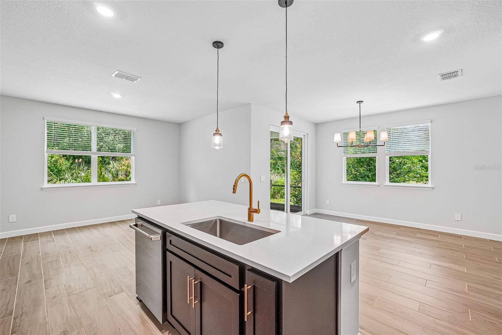 MONTAGUE CHASE - Residential