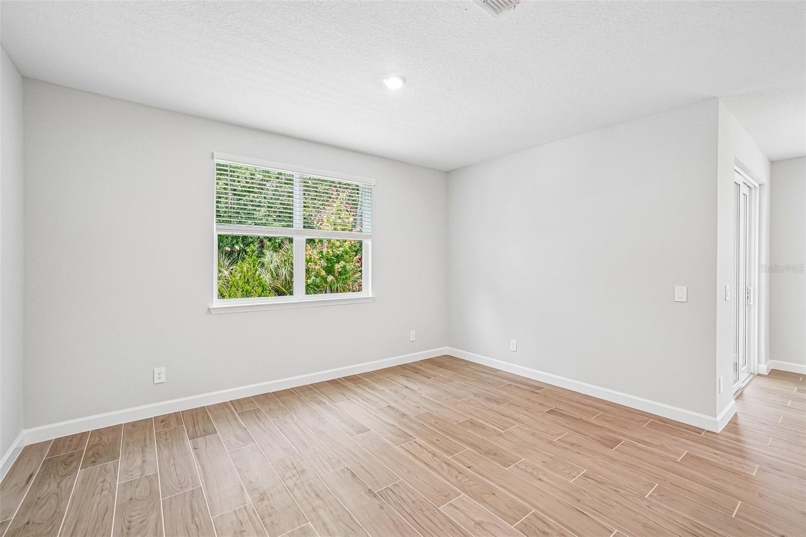 MONTAGUE CHASE - Residential
