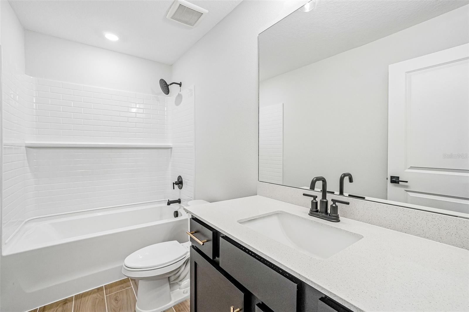 MONTAGUE CHASE - Residential
