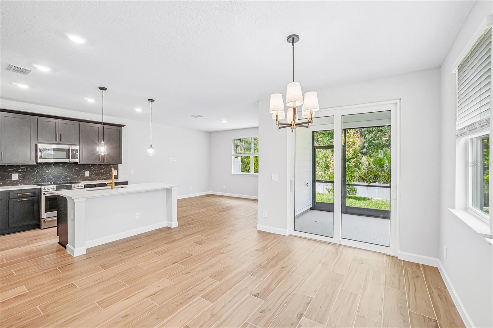 MONTAGUE CHASE - Residential
