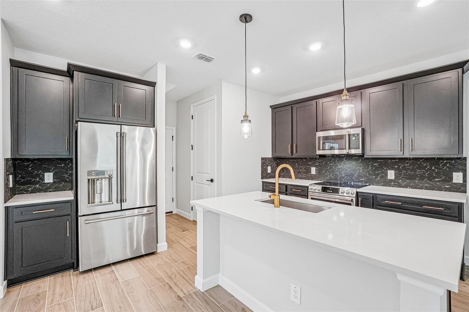 MONTAGUE CHASE - Residential