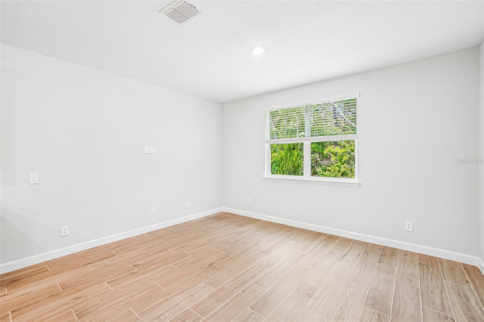 MONTAGUE CHASE - Residential