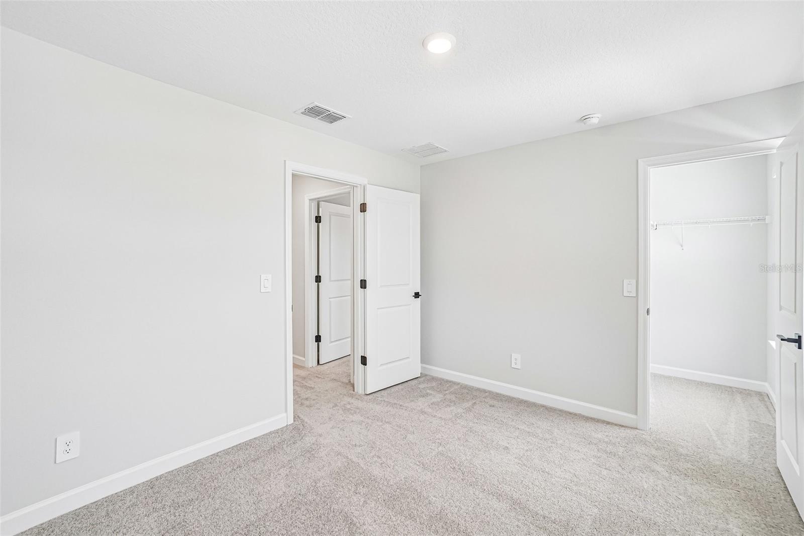 MONTAGUE CHASE - Residential
