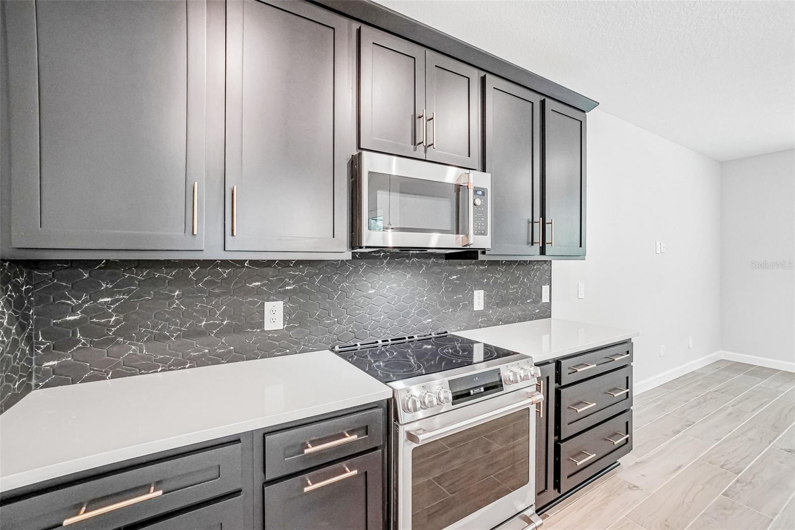MONTAGUE CHASE - Residential