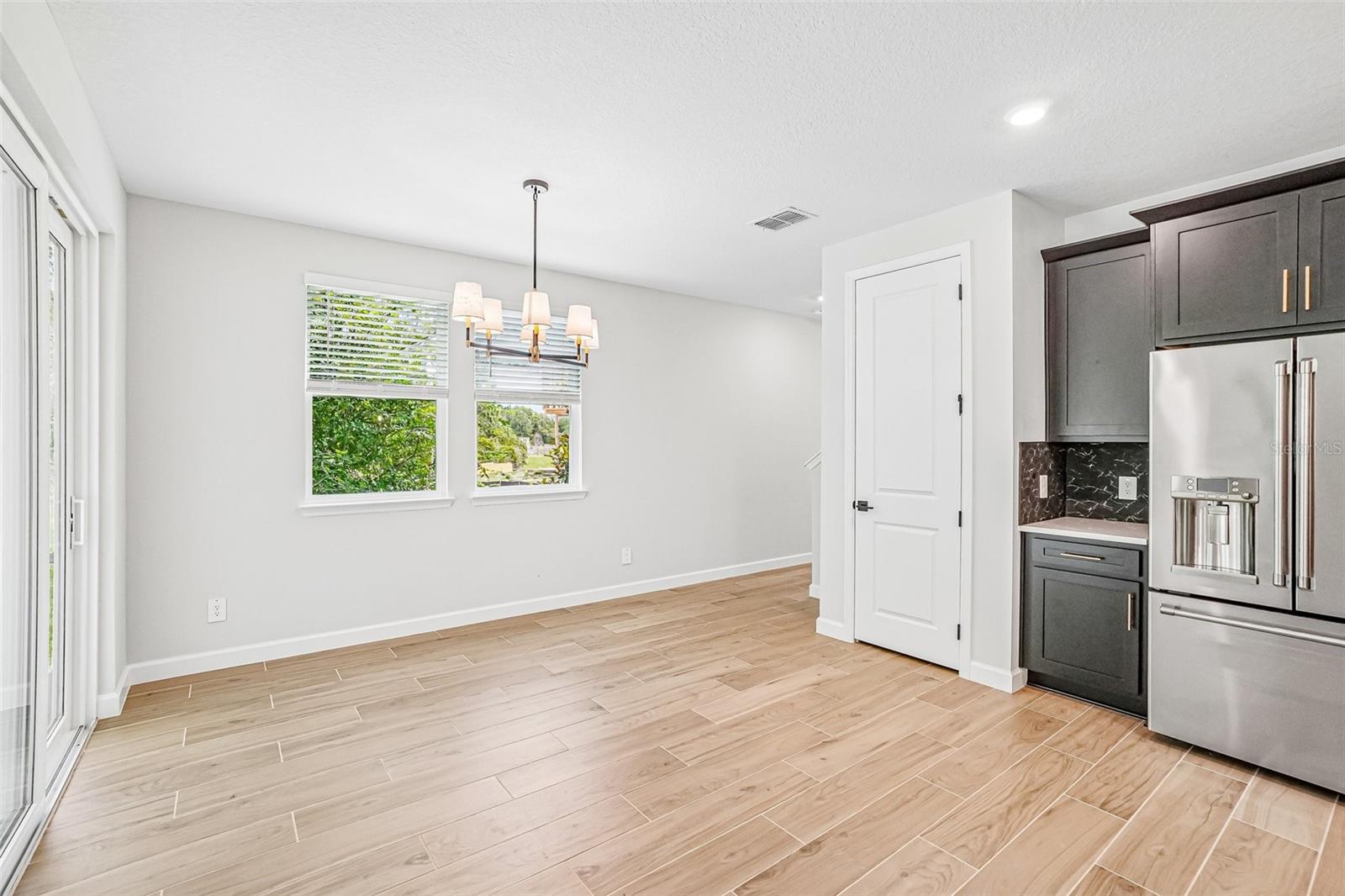 MONTAGUE CHASE - Residential