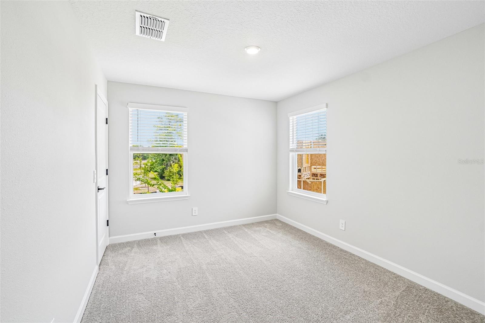 MONTAGUE CHASE - Residential