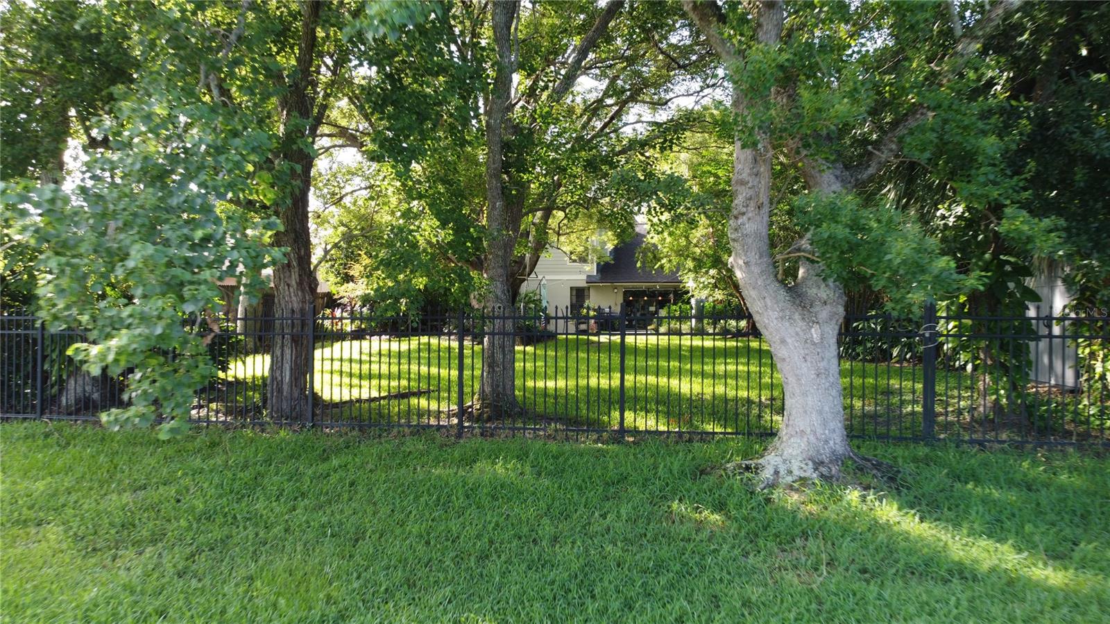 598 BROOKFIELD LOOP