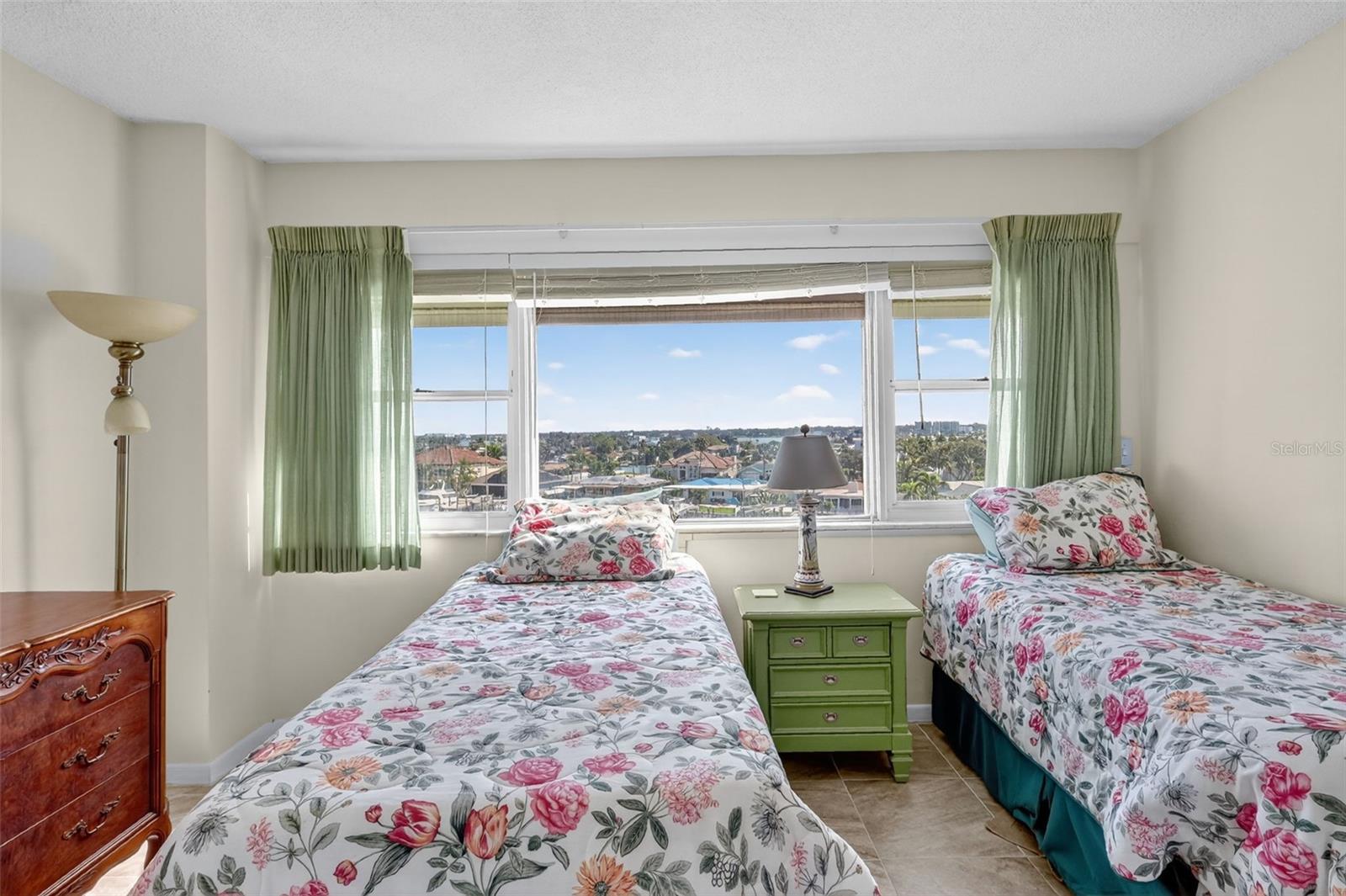 HORIZON HOUSE CO-OP - Residential