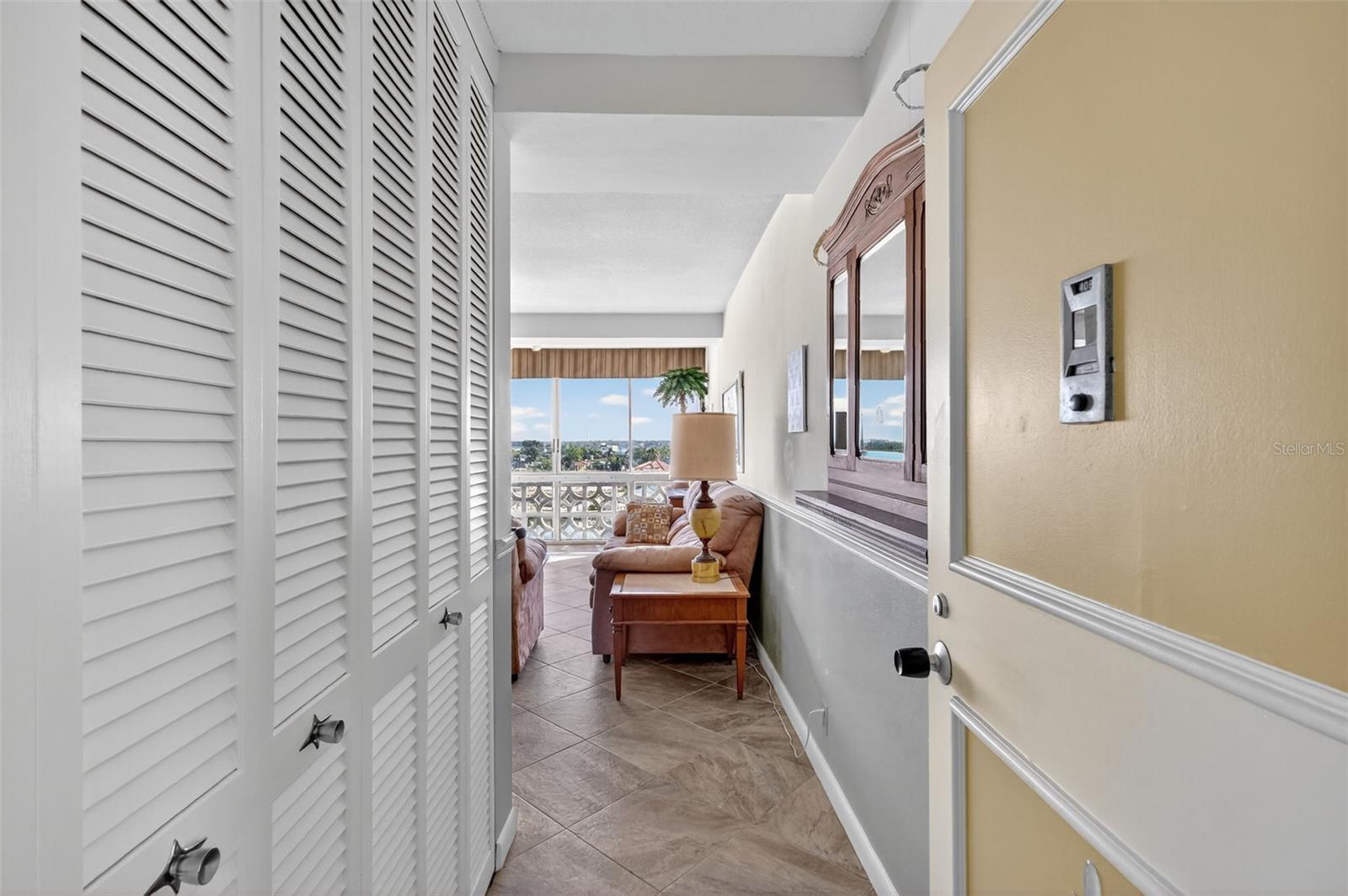 31 ISLAND WAY 408