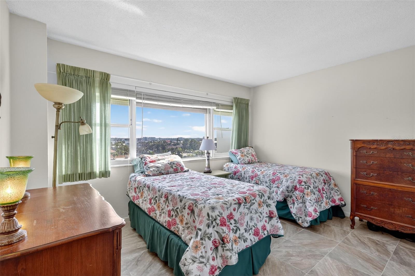 HORIZON HOUSE CO-OP - Residential