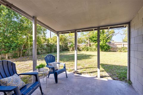 A home in LONGWOOD