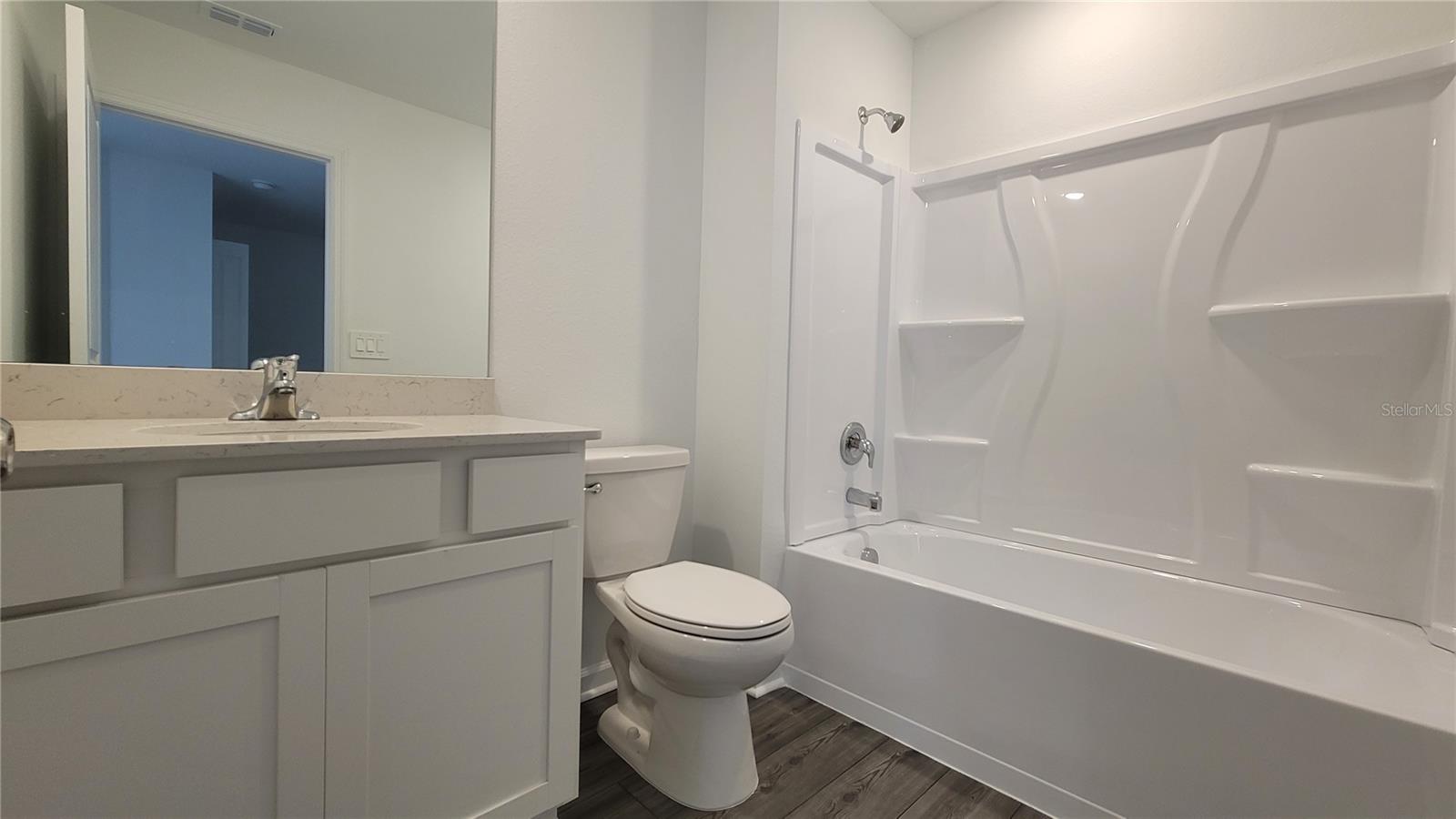 TARA BAYWOOD PH 1 PB 38 PG 55 - Residential Lease