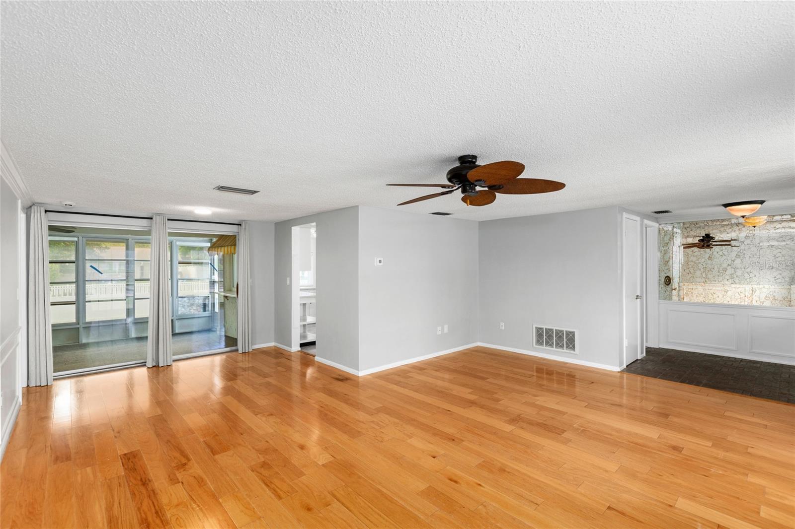 BEACON SQUARE - Residential