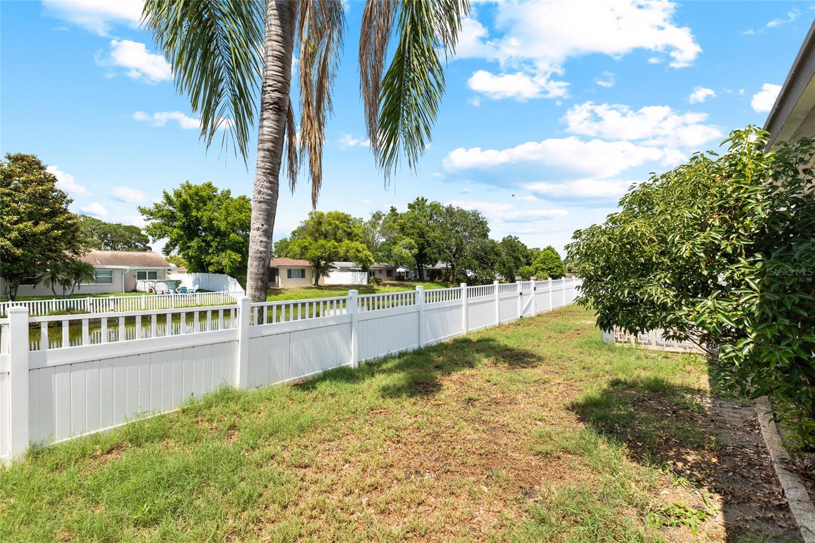 BEACON SQUARE - Residential