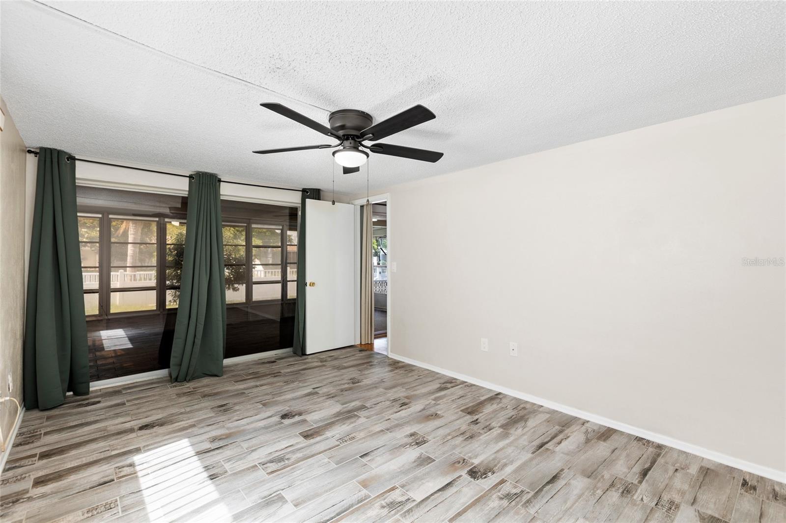 BEACON SQUARE - Residential