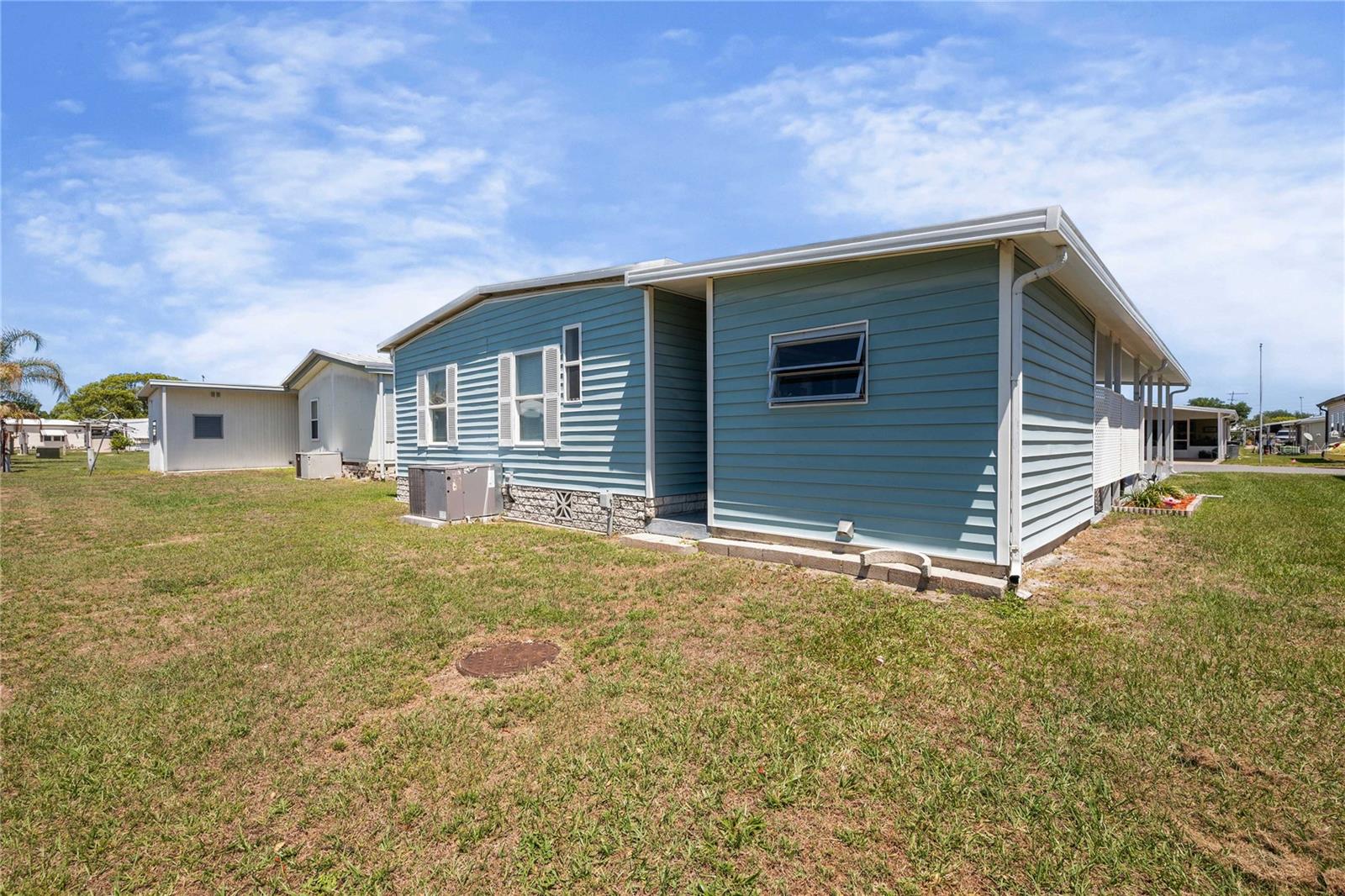 OAKS ROYAL MOBILE HOME SUB - Residential