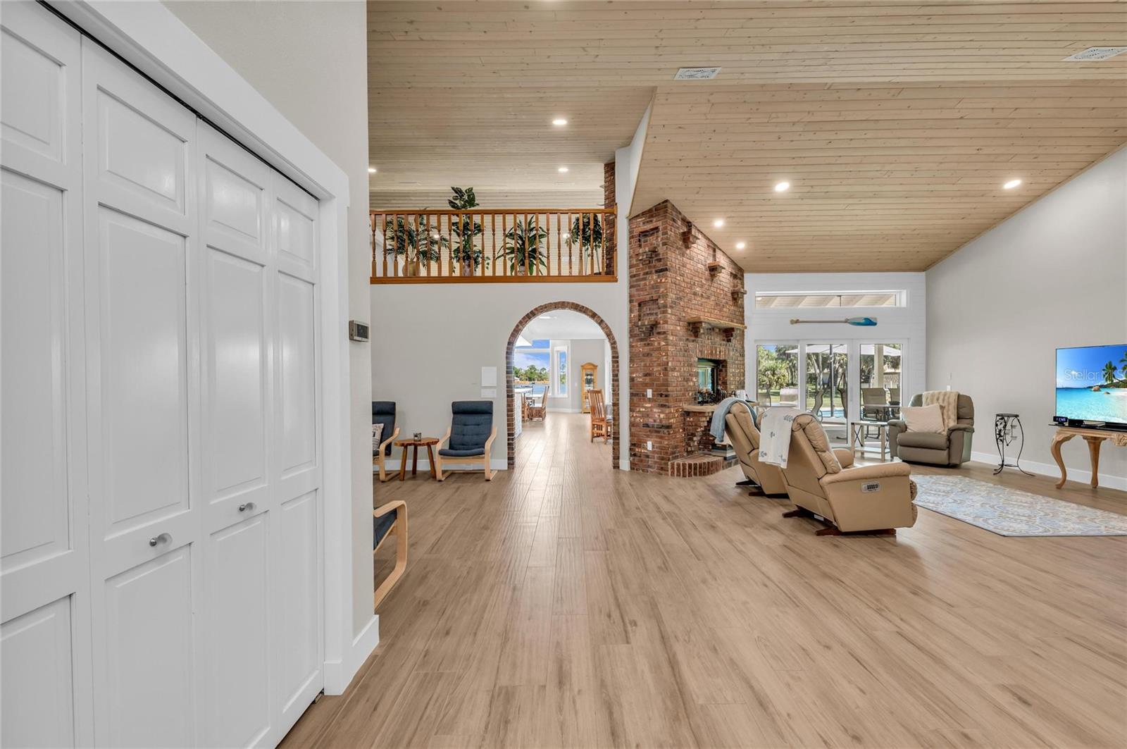 ENGLEWOOD FARM ACRES - Residential